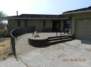 661 SE D St, Madras, OR 97741