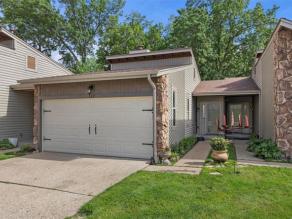 2nd image of 322 Villa Dr