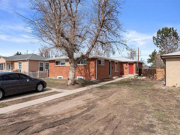 2nd image of 2831 W Park Pl