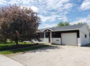 1326 Trimborn Ave, NEW HOLSTEIN, WI 53061