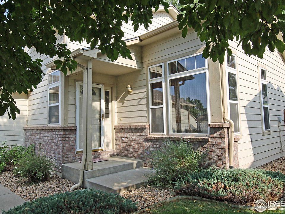 1st image of 924 Parker Dr #18