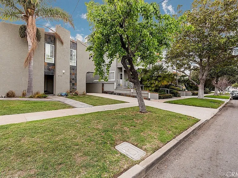 615 N Guadalupe Ave #2 — Photo 1