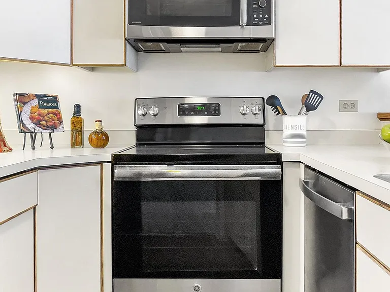 601 Van Ness Ave #242 — Photo 13