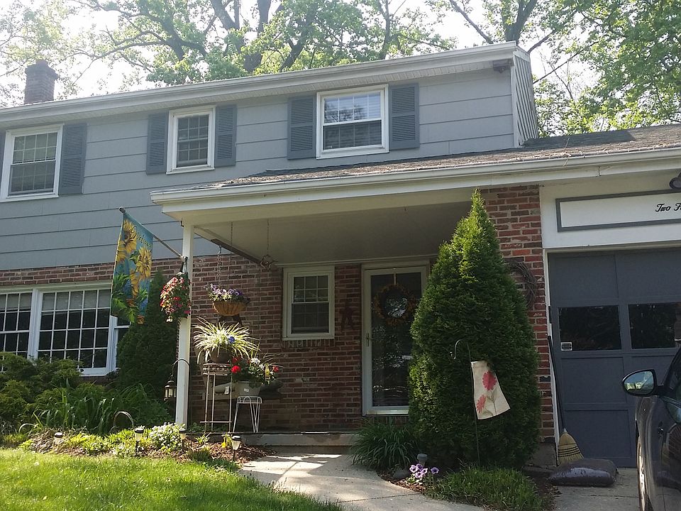 1st image of 258 Pennwood St
