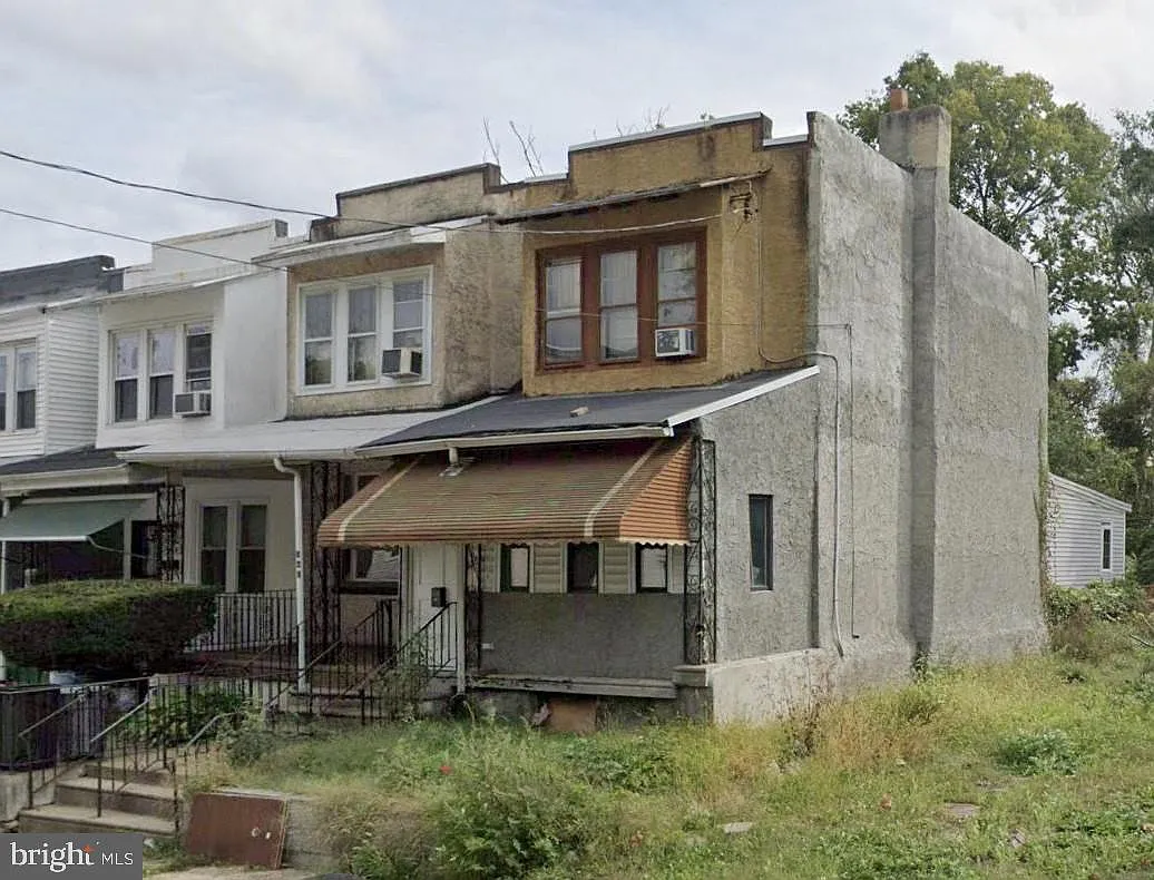 264 E Sharpnack St photo 1