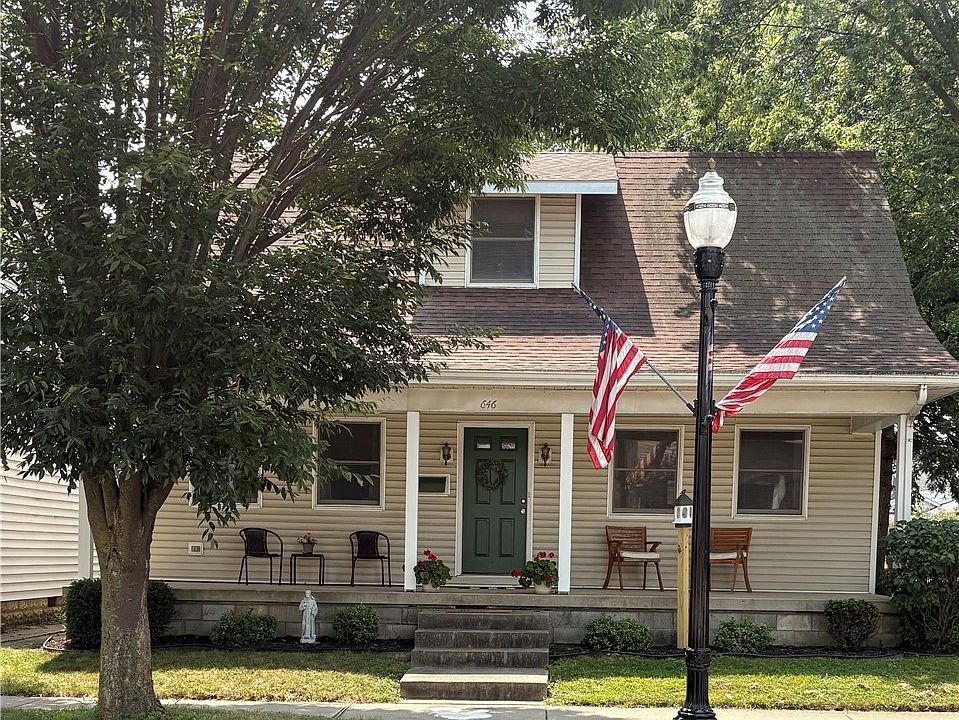 1st image of 646 E Main St