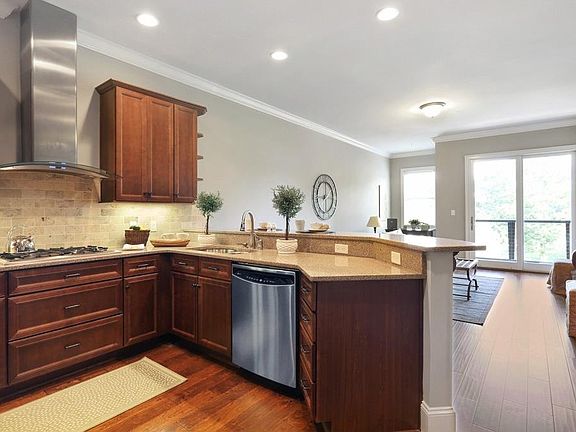 4th image of 326 Roswell St SE Unit 503