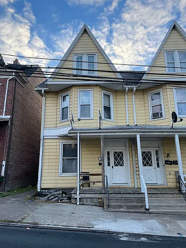322 Pine St #2 Photo 1