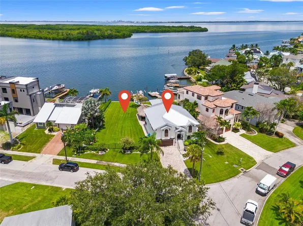 1953 Arrowhead Dr NE, Saint Petersburg, FL 33703
