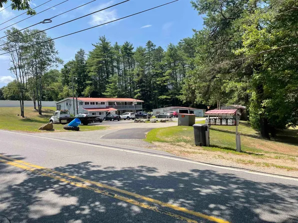 1040 A-E Route 132 N, New Hampton, NH 03256
