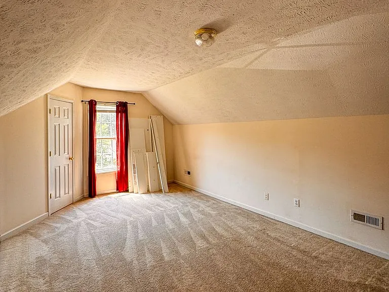 118 Jefferson Dr — Photo 15