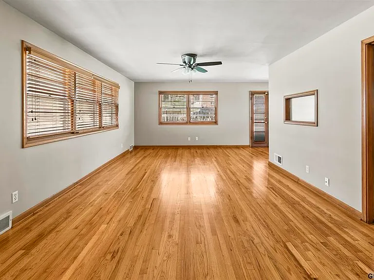 5518 Woolworth Ave — Photo 12