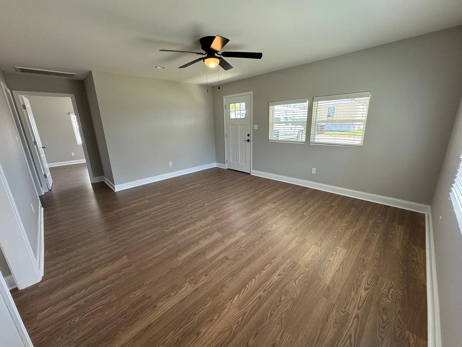 2 bed, 972 sqft, $1,700 — Photo 4