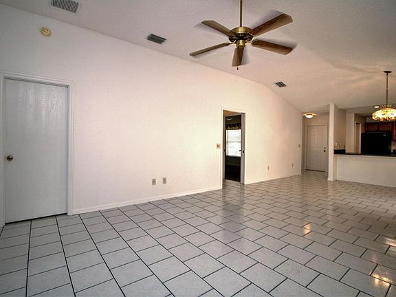 4th image of 3118 Carrollton Ct