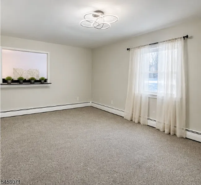 4 bed, 2.0 bath, 1560 sqft, $3,775 — Photo 3