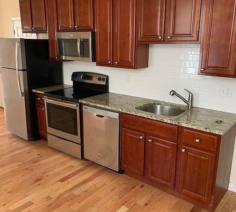 3rd image of 614 S 4th St APT 2F