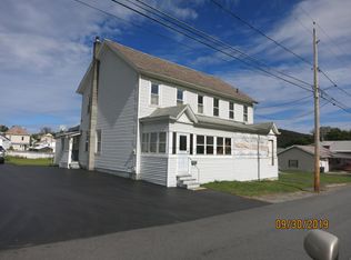 19 Maple St, Whitehall, NY 12887