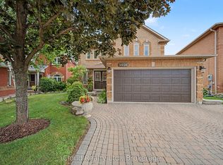 3926 Baggins Ct, Mississauga, ON L5N7A3