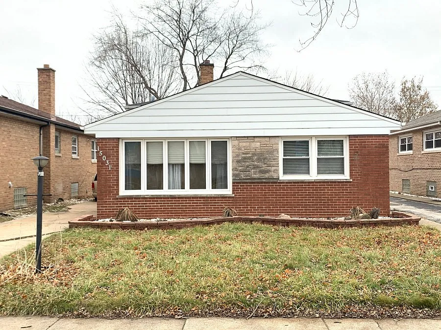 15031 Cottage Grove Ave photo 1