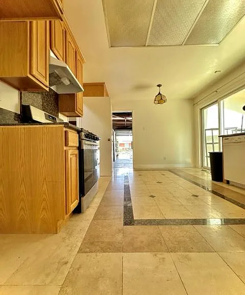 11947 Stewarton Dr — Photo 18