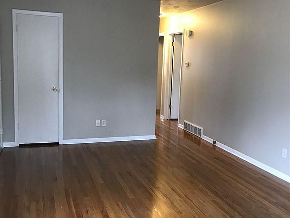 2nd image of 7722 Richmond Dr