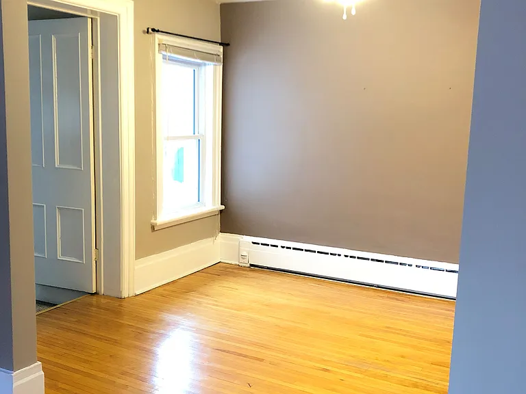 59 B Wellington St E #UPPER — Photo 11