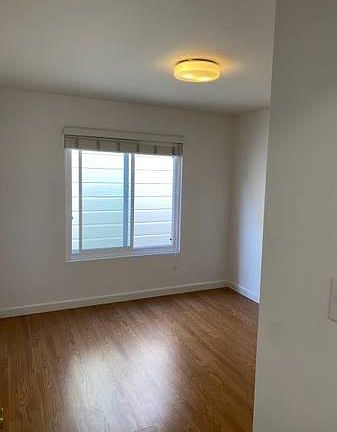 3rd image of 220 Fair Oaks St #6