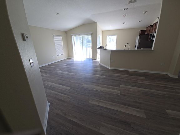 Entrance to living area & dining area