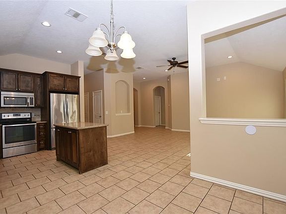 4th image of 127 McKinney Ln