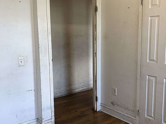 5th image of 820 Saint Nicholas Ave #23