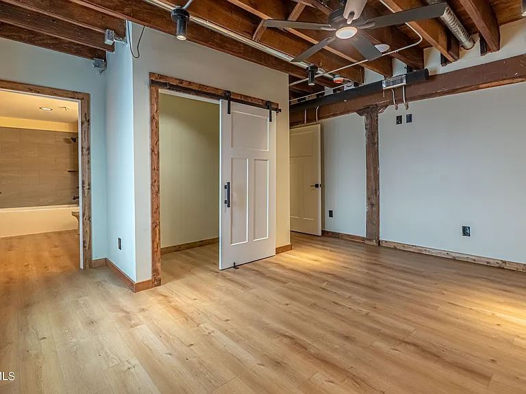 453 E Main St #500 — Photo 5