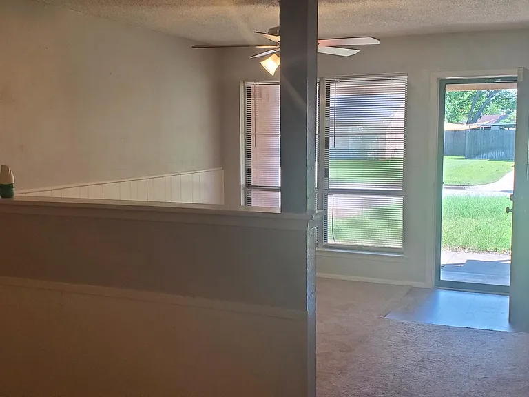 236 Smith St — Photo 10