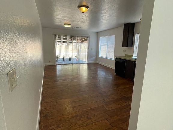 4th image of 3467 Blue Mountain Dr