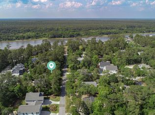 129 NW 23rd St, Oak Island, NC 28465