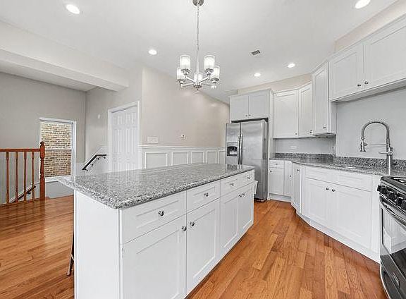 4th image of 155 N Lavergne Ave #2