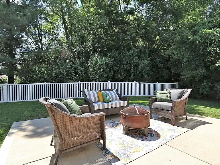 1929 Squires Way Ct — Photo 38