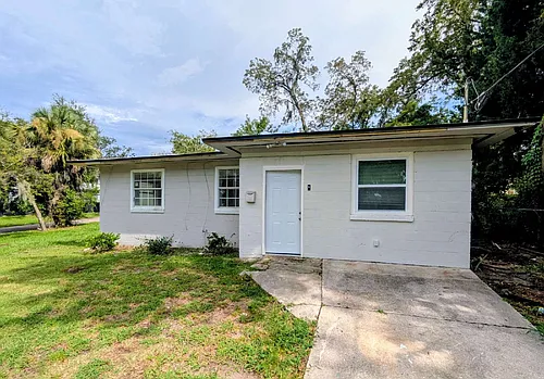 810 Laurel St Photo 1