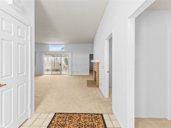 4th image of 2616 La Paz Ave