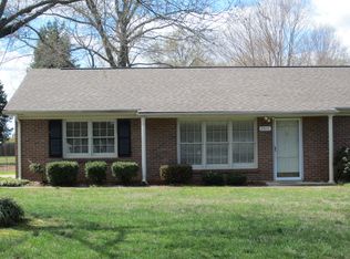 2611 Stanley Lucia Rd, Mount Holly, NC 28120