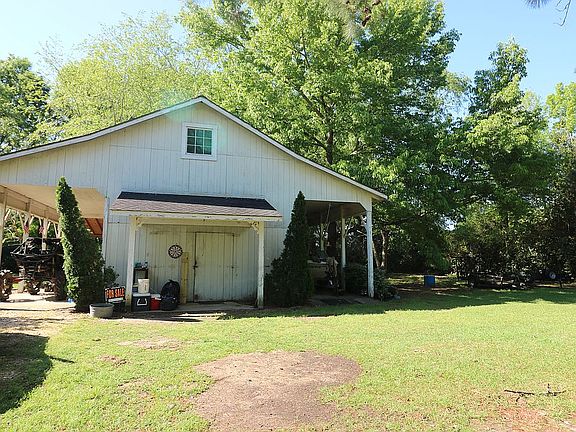 3rd image of 110 Harvest Ln