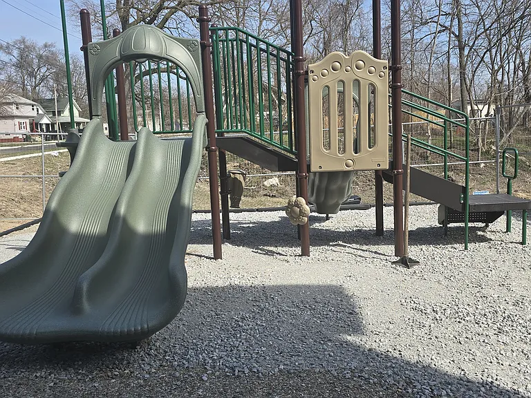 Amity Commons — Photo 21