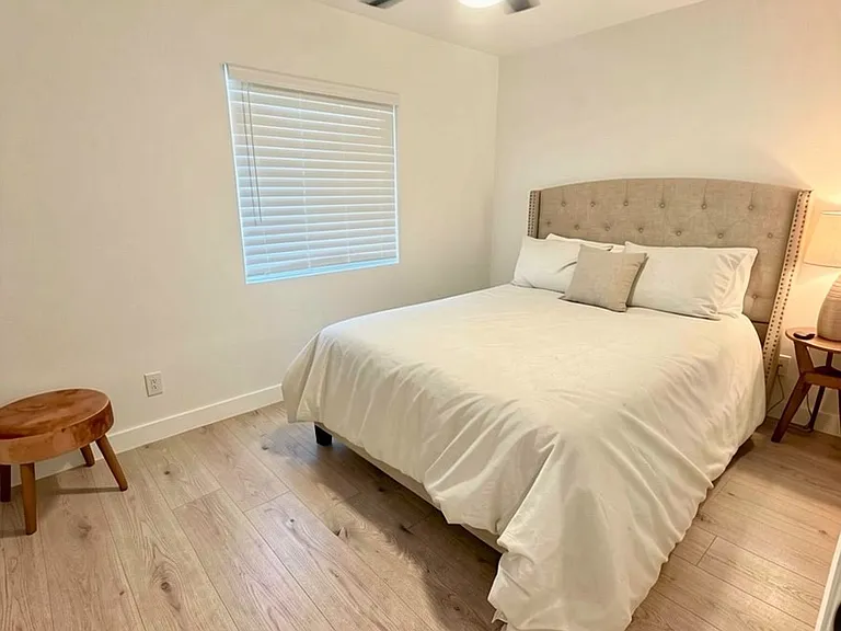 5354 Sierra Vista Ave #B — Photo 8