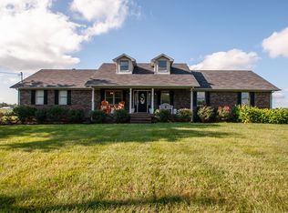 61 McMillian Rd, Fayetteville, TN 37334