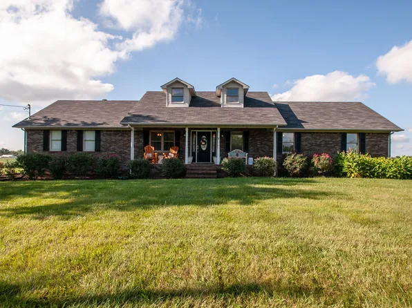 61 McMillian Rd, Fayetteville, TN 37334