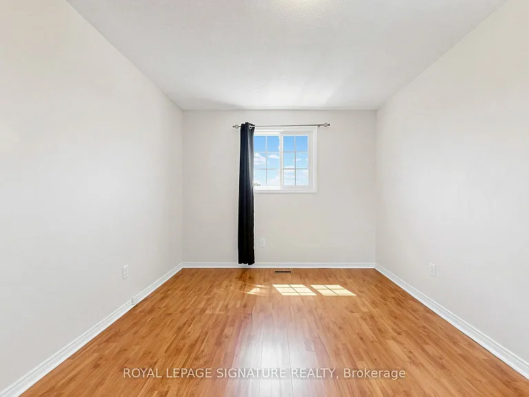 1634 Fairfield Cres #MAIN — Photo 22