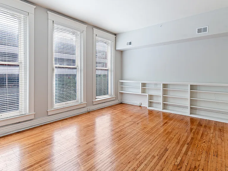 566 S 4th St #405 — Photo 14