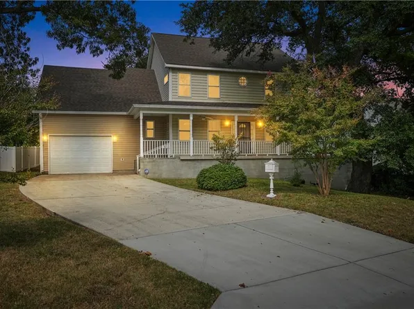2112 Pretty Lake Ave, Norfolk, VA 23518