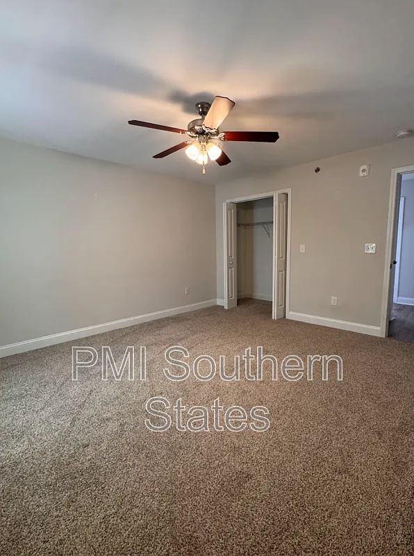 Building Photo - 202 Walnut Hill Dr #B