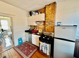 11 Charter St APT 3, Boston, MA 02113