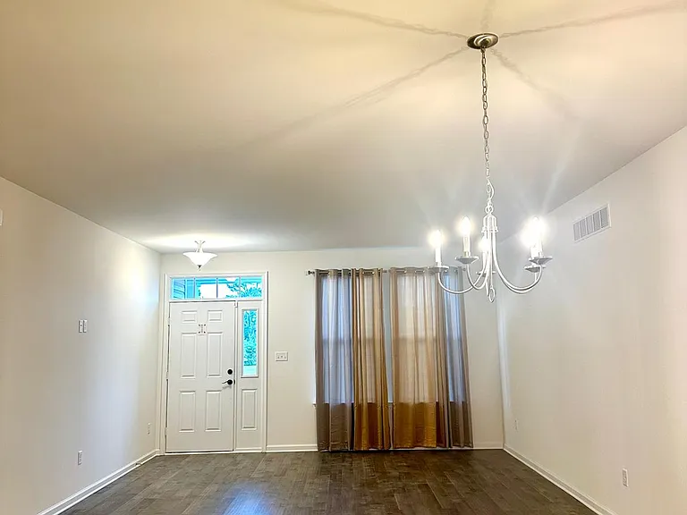 2205 Rossini Ln — Photo 3